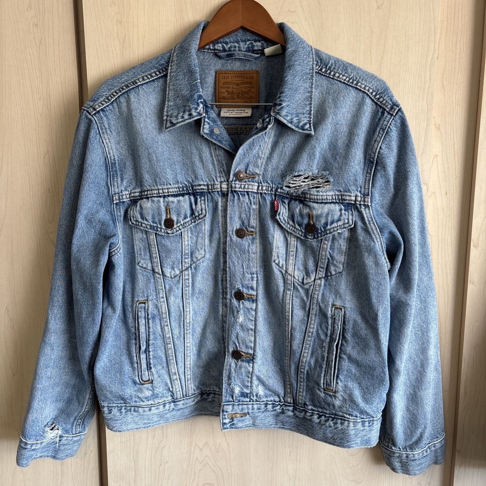Levi's Premium‎ Ex-Boyfriend Trucker Jacket Women's XL Blue Denim Distressed